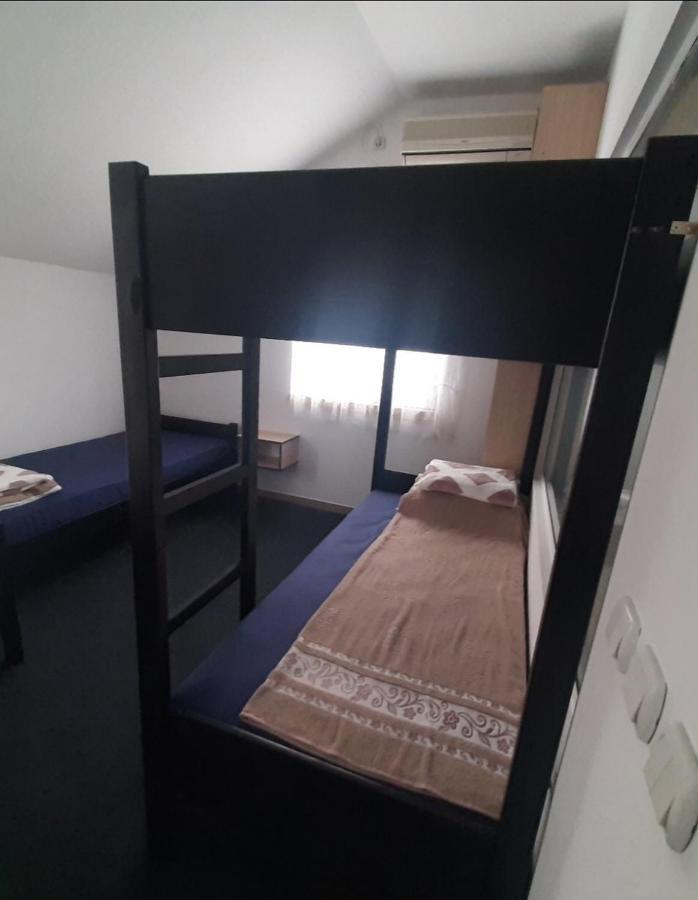 Hostel M Kruševac Zewnętrze zdjęcie